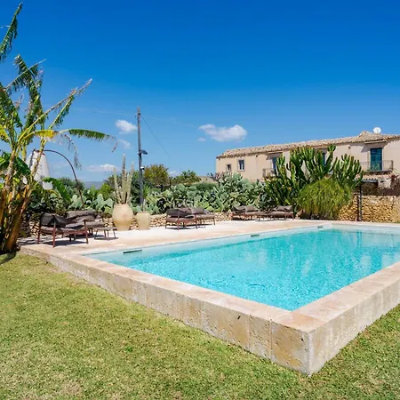 Baglio Siciliamo Hotel 3*