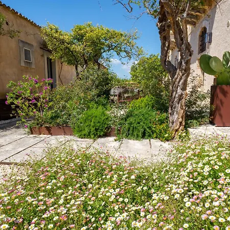 Hotel Baglio Siciliamo (adults Only) 3*